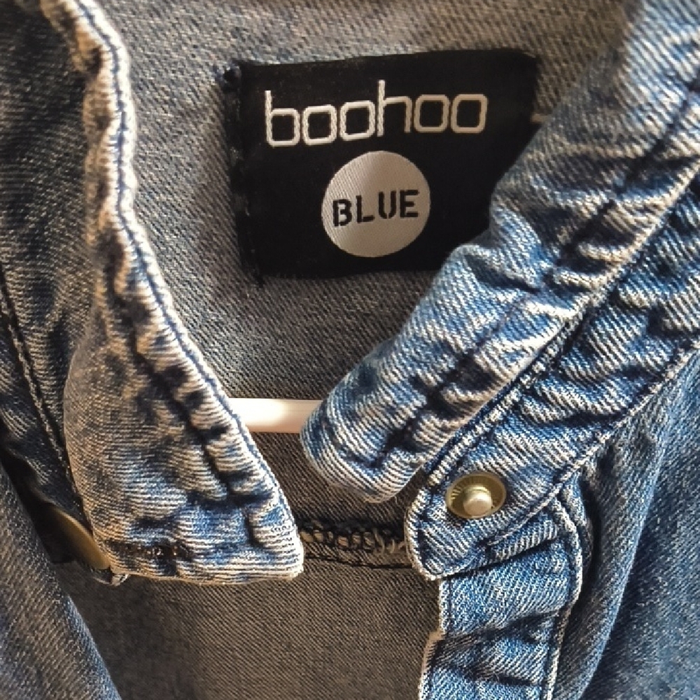 Boohoo Classic Blue Jean Jacket - Picture 2 of 4